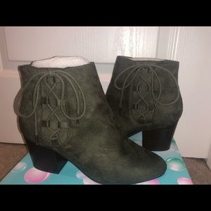 Soda Shoes Forest Green Heels